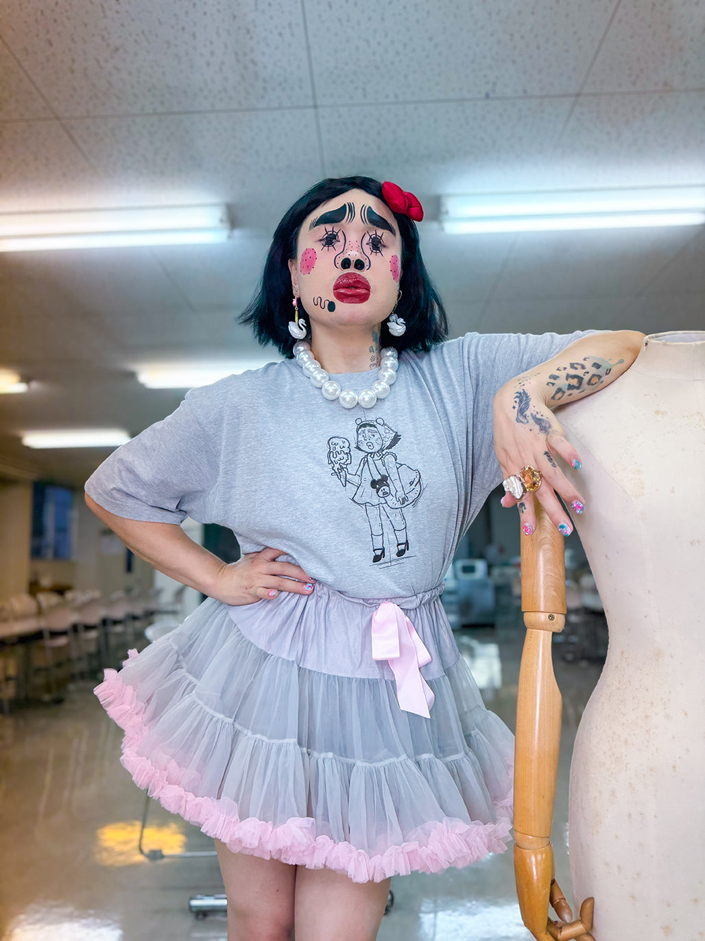 「溶けちゃう前に食べてよね。」刺繍Tシャツ